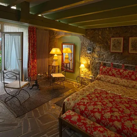 La Cour Carree Hotel 3*
