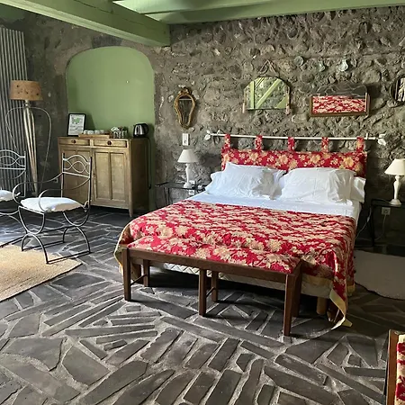 La Cour Carree Hotel